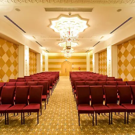 Gural Premier Tekirova קמר